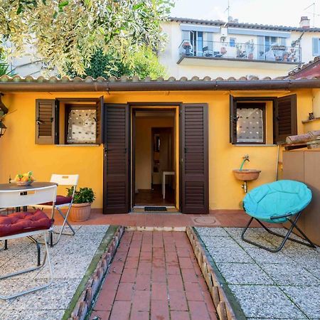 San Frediano Cozy Studio With Private Patio Apartment Florence Exterior photo